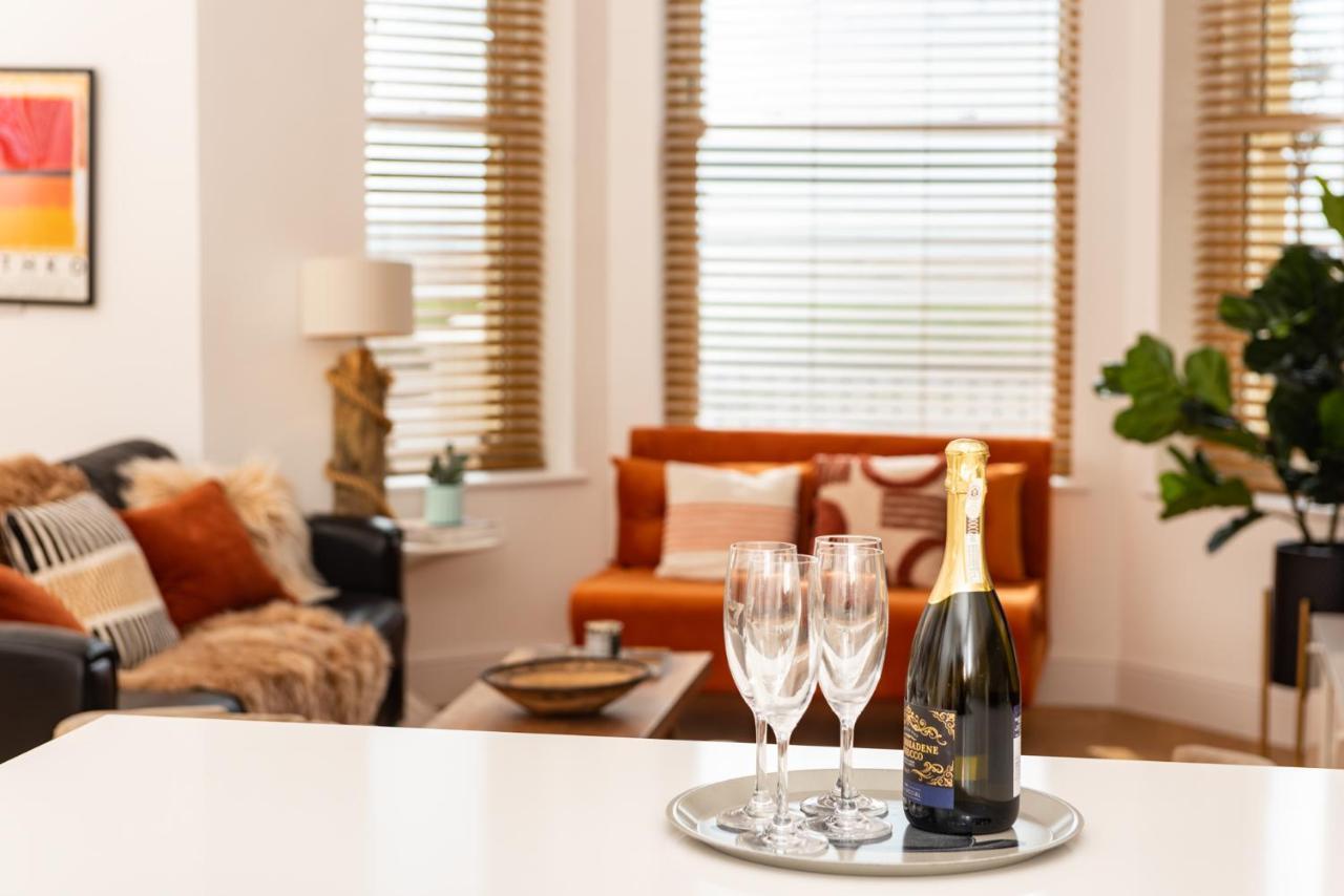 Stunning 2 Bed Apartment Sea Views And Parking Worthing Esterno foto