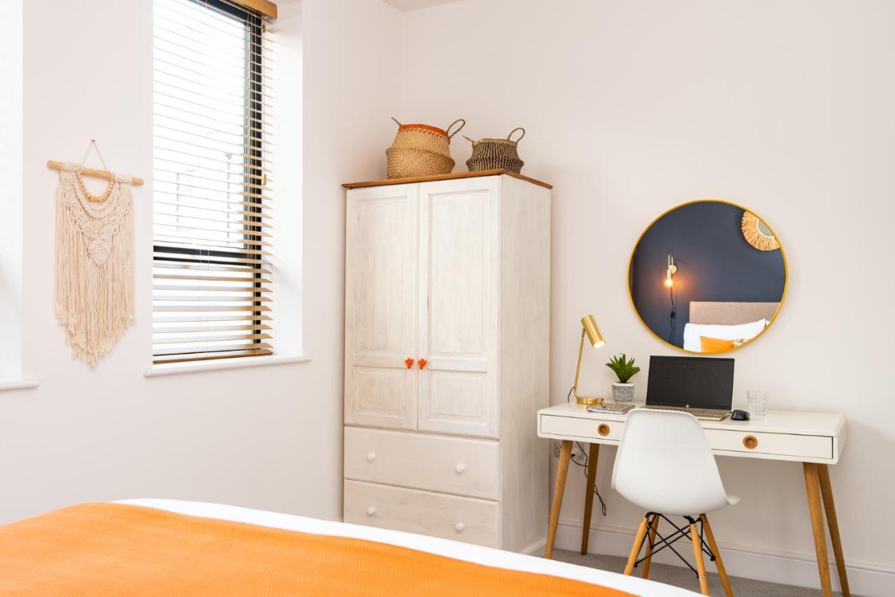 Stunning 2 Bed Apartment Sea Views And Parking Worthing Esterno foto