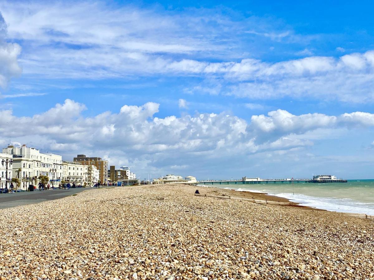 Stunning 2 Bed Apartment Sea Views And Parking Worthing Esterno foto