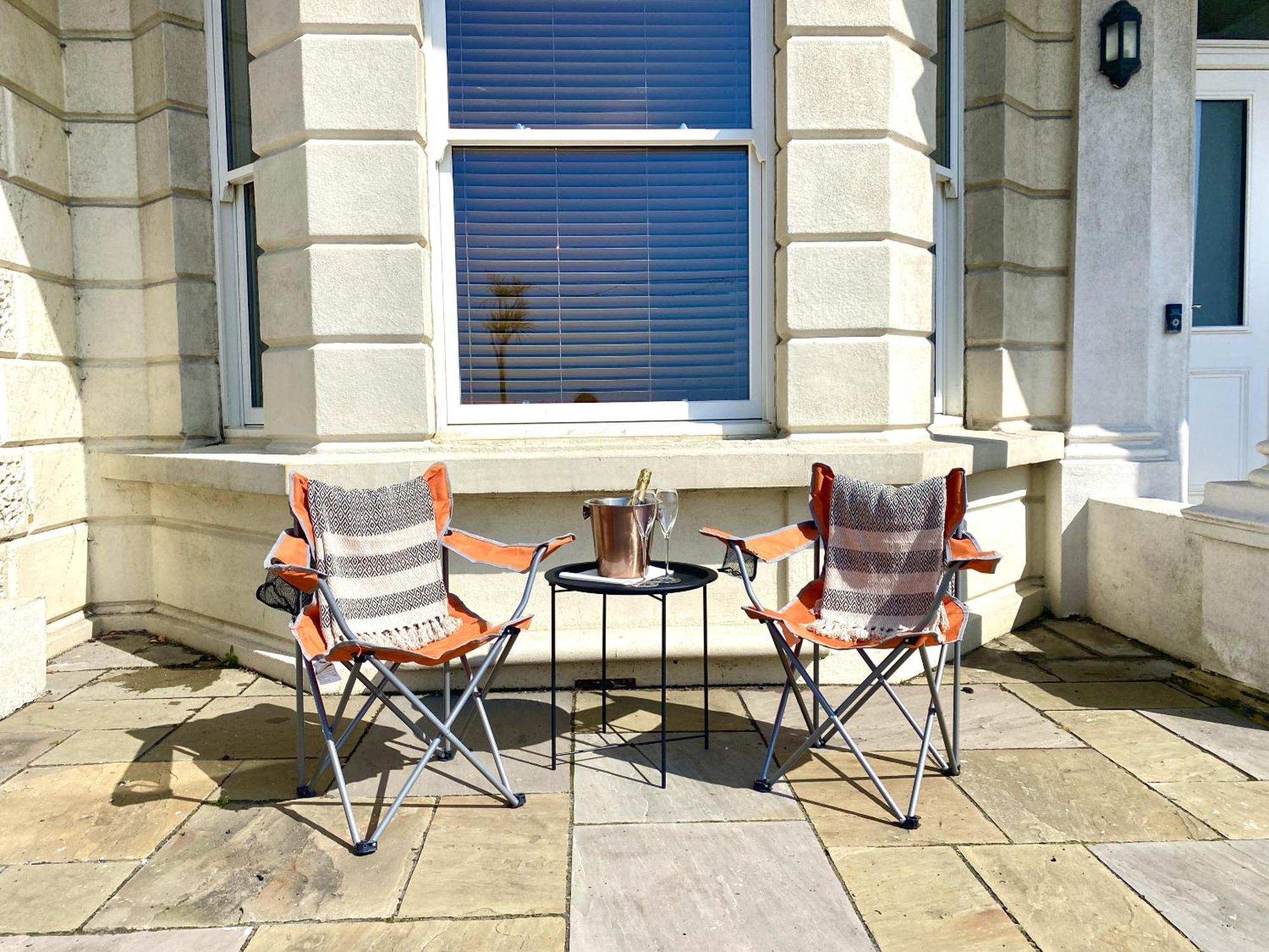Stunning 2 Bed Apartment Sea Views And Parking Worthing Esterno foto